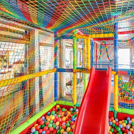 Amber Park & Olivina Park- Thai אתר נופש