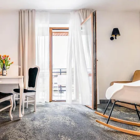 Amber Park & Olivina Park- Thai