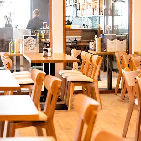 Amber Park & Olivina Park- Thai