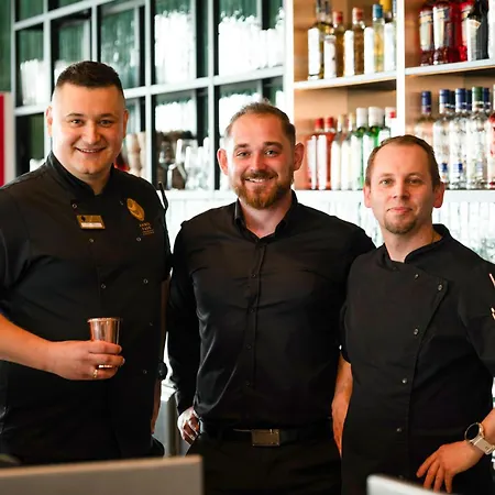 אתר נופש Amber Park & Olivina Park- Thai